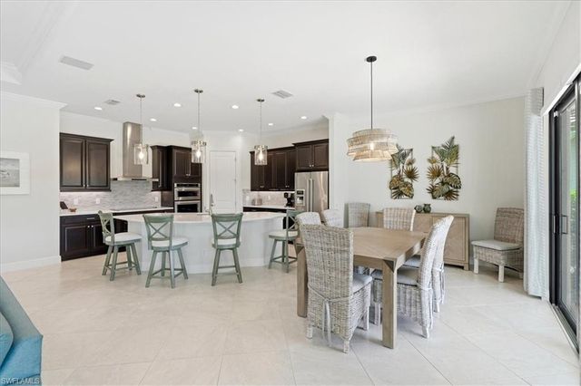 4559 Tamarind WAY, Naples, FL 34119