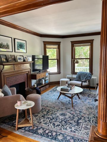 147 Manthorne Rd 2, Boston, MA 02132