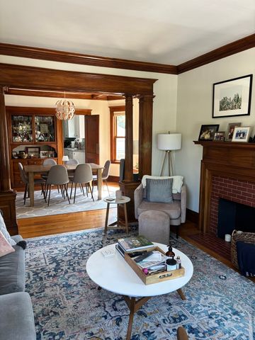 147 Manthorne Rd 2, Boston, MA 02132