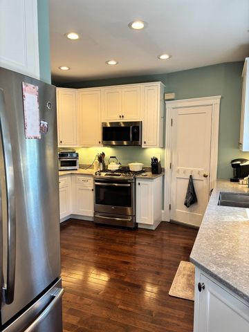 147 Manthorne Rd 2, Boston, MA 02132