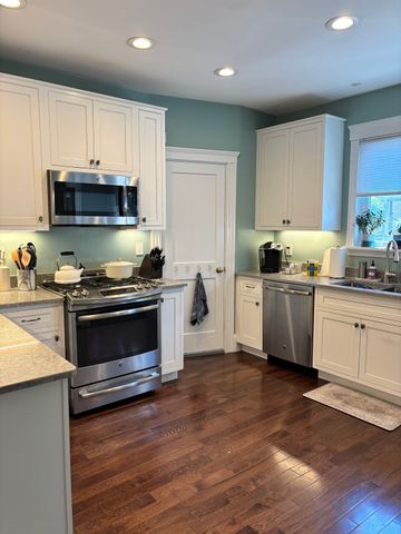 147 Manthorne Rd 2, Boston, MA 02132