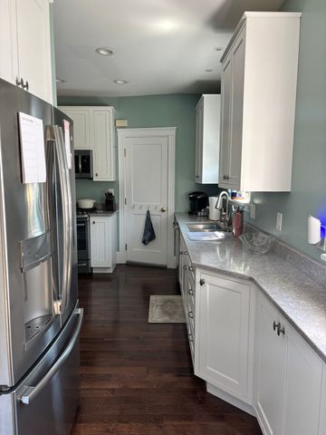 147 Manthorne Rd 2, Boston, MA 02132