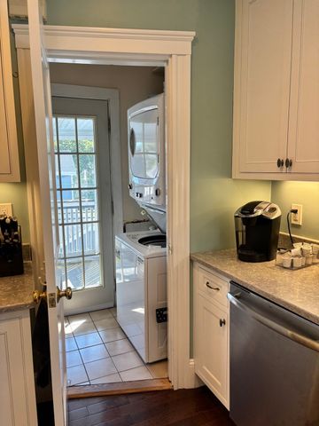 147 Manthorne Rd 2, Boston, MA 02132