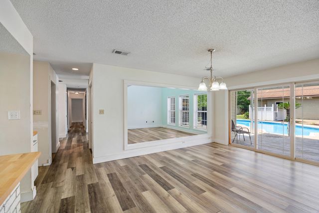 1213 Forest Heights Road, Fort Walton Beach, FL 32547