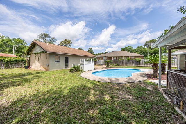 1213 Forest Heights Road, Fort Walton Beach, FL 32547