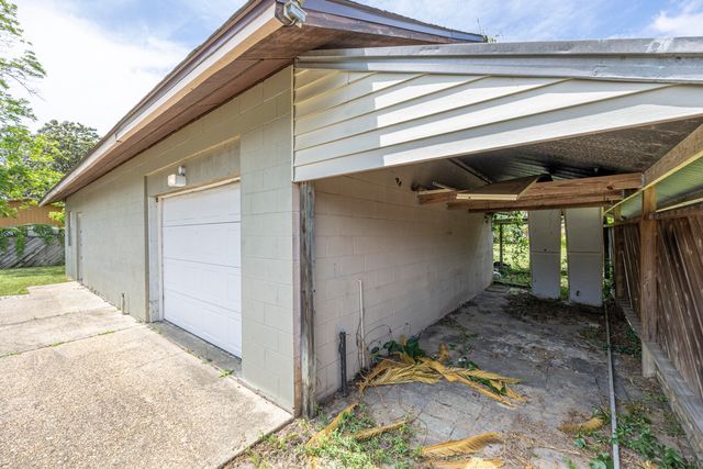 1213 Forest Heights Road, Fort Walton Beach, FL 32547