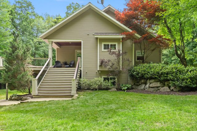 8702 E 98th Street, Ensley Twp, MI 49329