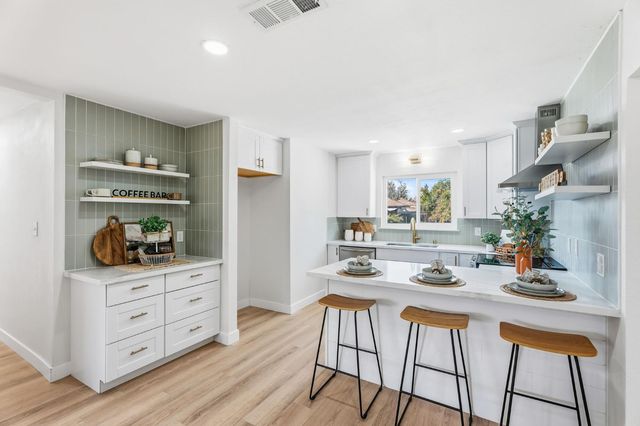 4845 N Gearhart Avenue, Fresno, CA 93726