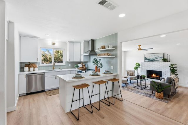 4845 N Gearhart Avenue, Fresno, CA 93726