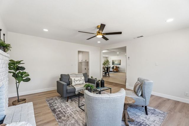 4845 N Gearhart Avenue, Fresno, CA 93726