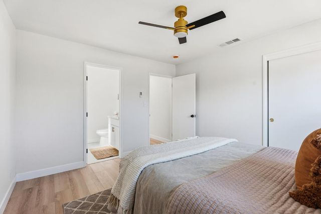 4845 N Gearhart Avenue, Fresno, CA 93726