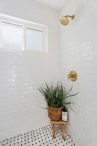 4845 N Gearhart Avenue, Fresno, CA 93726