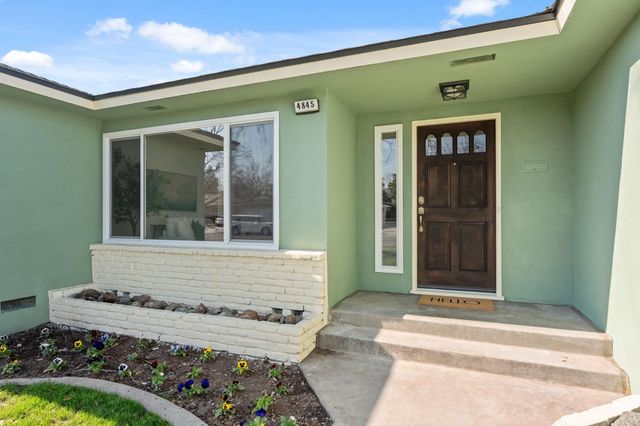 4845 N Gearhart Avenue, Fresno, CA 93726