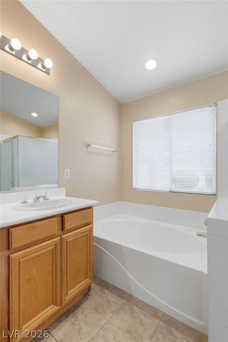 8598 Waterford Bend Street, Las Vegas, NV 89123