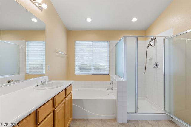 8598 Waterford Bend Street, Las Vegas, NV 89123