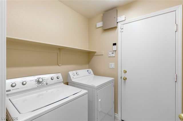 8598 Waterford Bend Street, Las Vegas, NV 89123