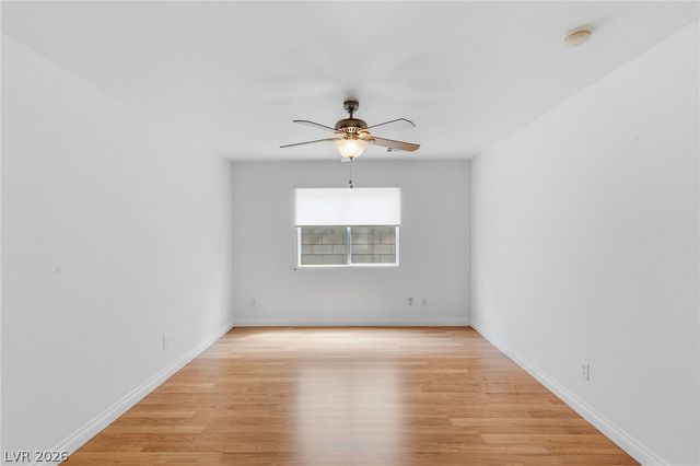 8598 Waterford Bend Street, Las Vegas, NV 89123