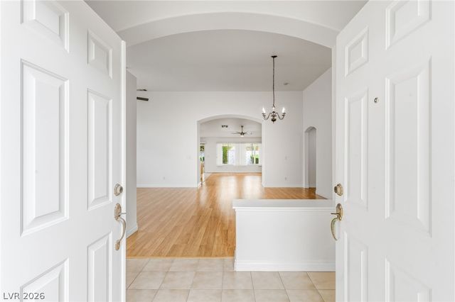 8598 Waterford Bend Street, Las Vegas, NV 89123