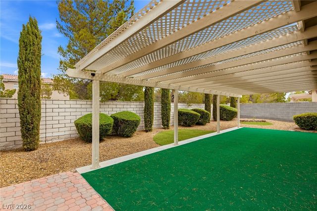 8598 Waterford Bend Street, Las Vegas, NV 89123