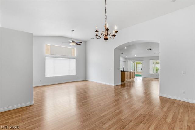 8598 Waterford Bend Street, Las Vegas, NV 89123