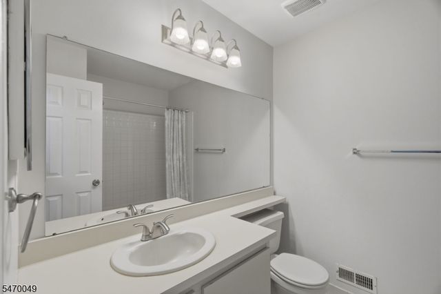 118 Amethyst Way, Franklin Twp., NJ 08823