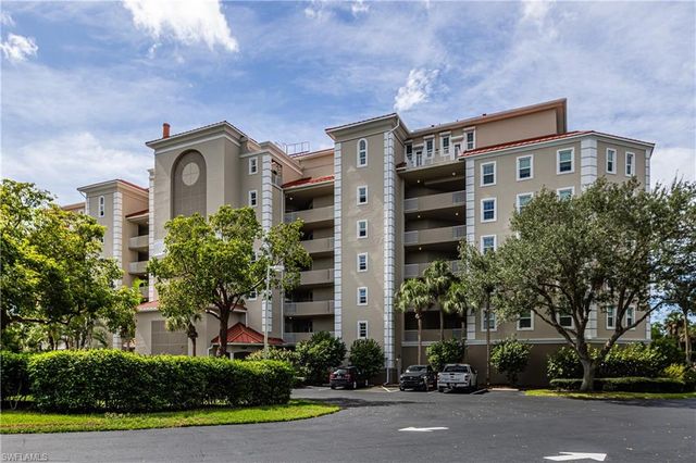 201 Vintage Bay DR B 18, Marco Island, FL 34145