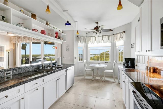201 Vintage Bay DR B 18, Marco Island, FL 34145