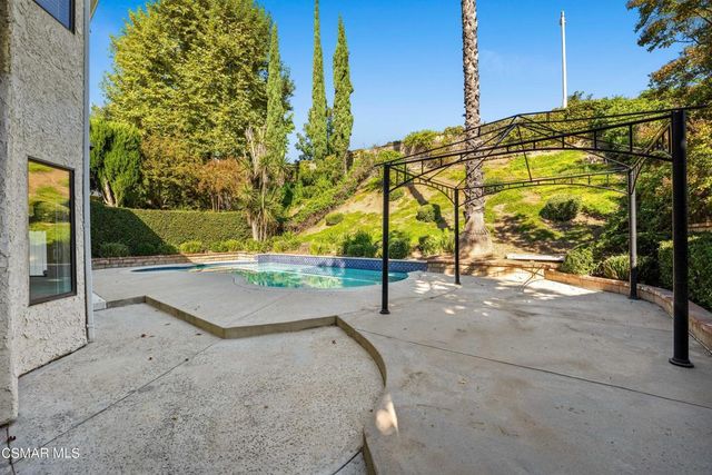 29719 Quail Run Drive, Agoura Hills, CA 91301