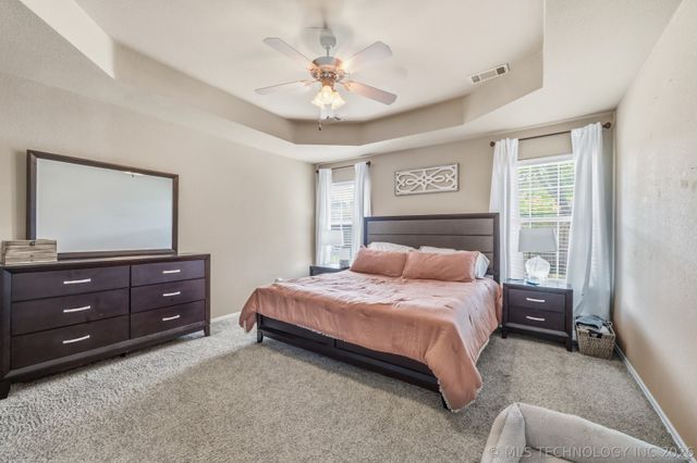 11608 E 102nd Street N, Owasso, OK 74055