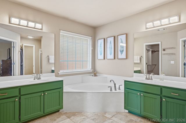 11608 E 102nd Street N, Owasso, OK 74055