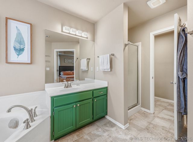 11608 E 102nd Street N, Owasso, OK 74055