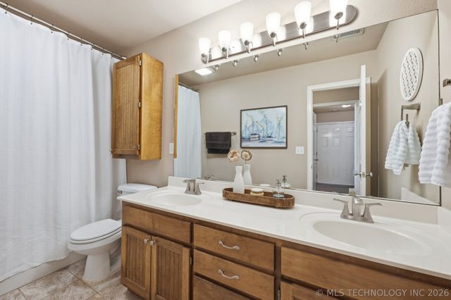 11608 E 102nd Street N, Owasso, OK 74055