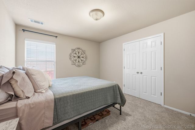 11608 E 102nd Street N, Owasso, OK 74055