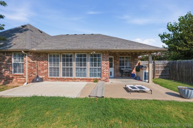 11608 E 102nd Street N, Owasso, OK 74055