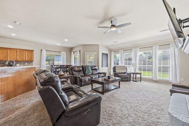 11608 E 102nd Street N, Owasso, OK 74055