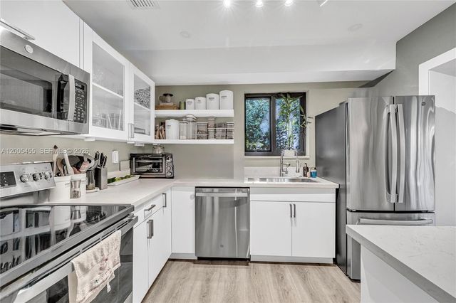 3030 SW 2nd Ave, Miami, FL 33129