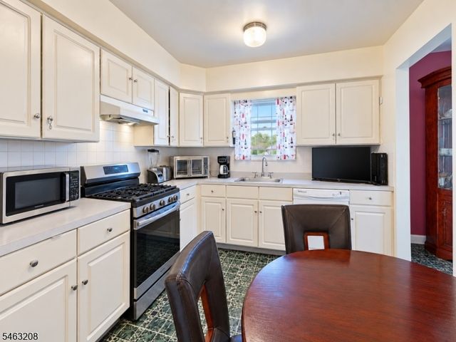 66 Goodale Ave, Dover Town, NJ 07801