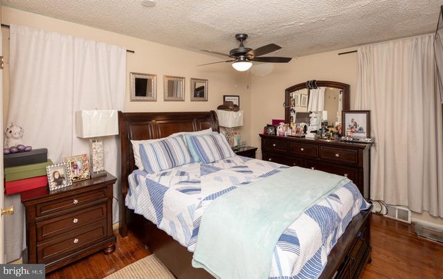 3633 N HEREFORD LN, Philadelphia, PA 19114