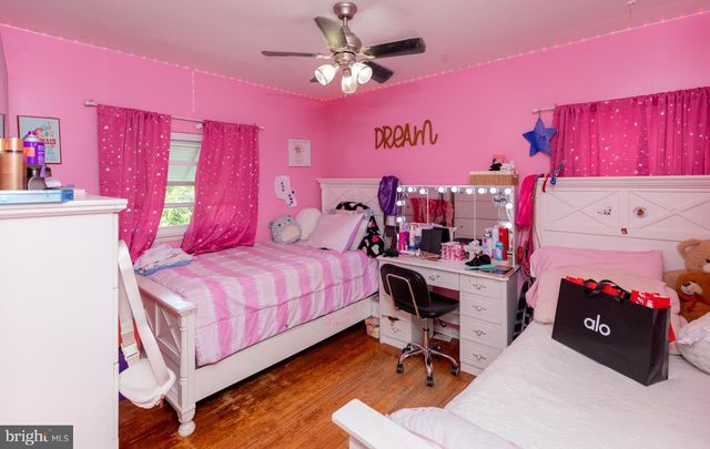 3633 N HEREFORD LN, Philadelphia, PA 19114