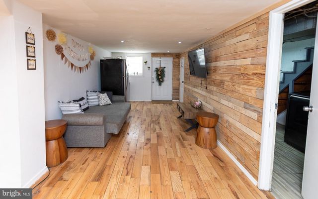 3633 N HEREFORD LN, Philadelphia, PA 19114