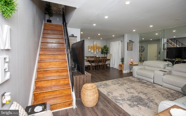 3633 N HEREFORD LN, Philadelphia, PA 19114