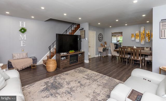3633 N HEREFORD LN, Philadelphia, PA 19114