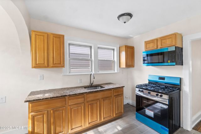 24-26 Irving Avenue, Newark, NJ 07112