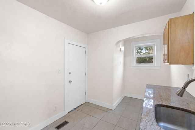 24-26 Irving Avenue, Newark, NJ 07112