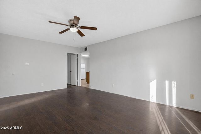 7649 W MITCHELL Drive, Phoenix, AZ 85033