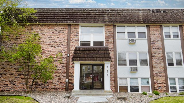 2216 Pleasant Avenue 204, Minneapolis, MN 55404