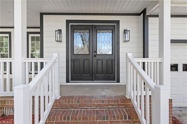 4301 Bradbury Way, High Point, NC 27265