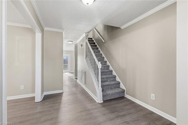 4301 Bradbury Way, High Point, NC 27265