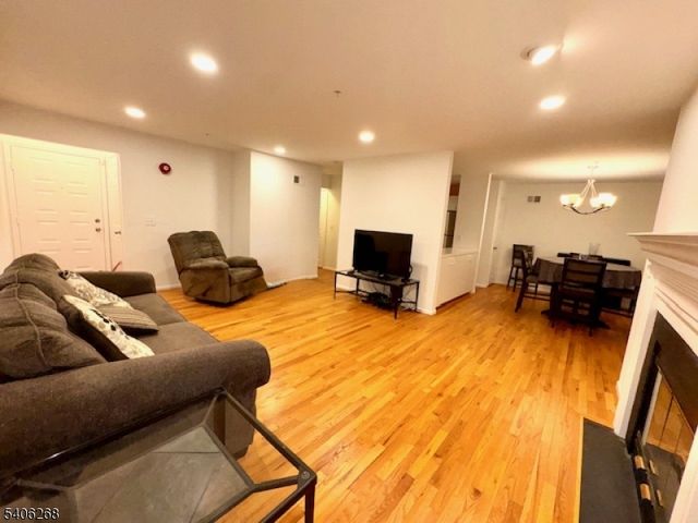 10 Larkin Cir 10, West Orange Twp., NJ 07052