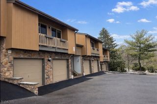 10 Larkin Cir 10, West Orange Twp., NJ 07052